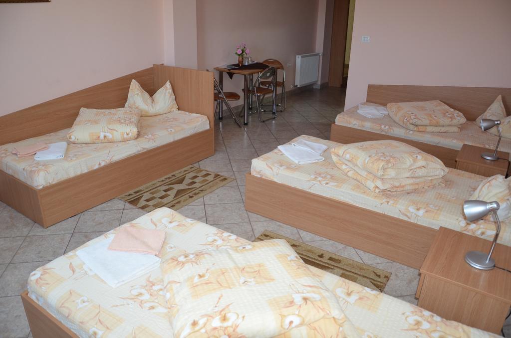Pensiunea Casa Verde Vladimirescu Zimmer foto