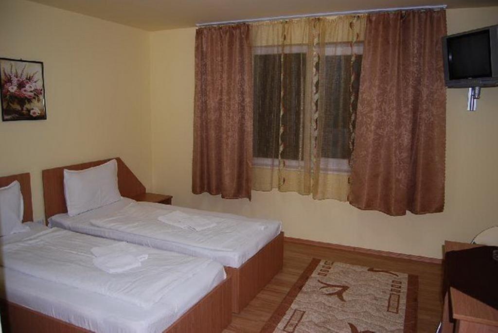 Pensiunea Casa Verde Vladimirescu Zimmer foto